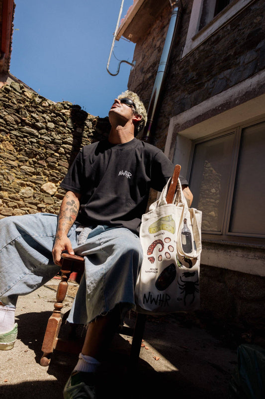 T-shirt NWHR in cotone biologico con stampa artistica