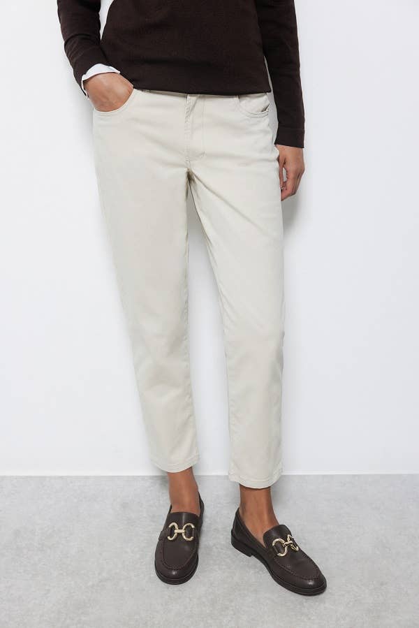 Pantaloni dritti in cotone elasticizzato
