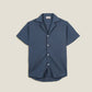 Camicia in cotone waffle blu con colletto resort