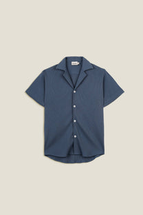 Camicia in cotone waffle blu con colletto resort