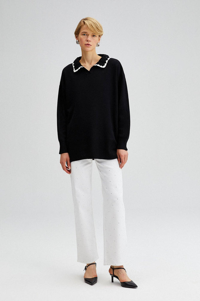 Maglione in maglia con dettagli all’uncinetto