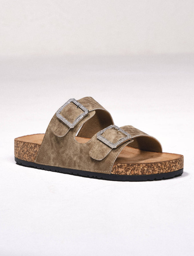 Sandali bassi con fibbie glitterate