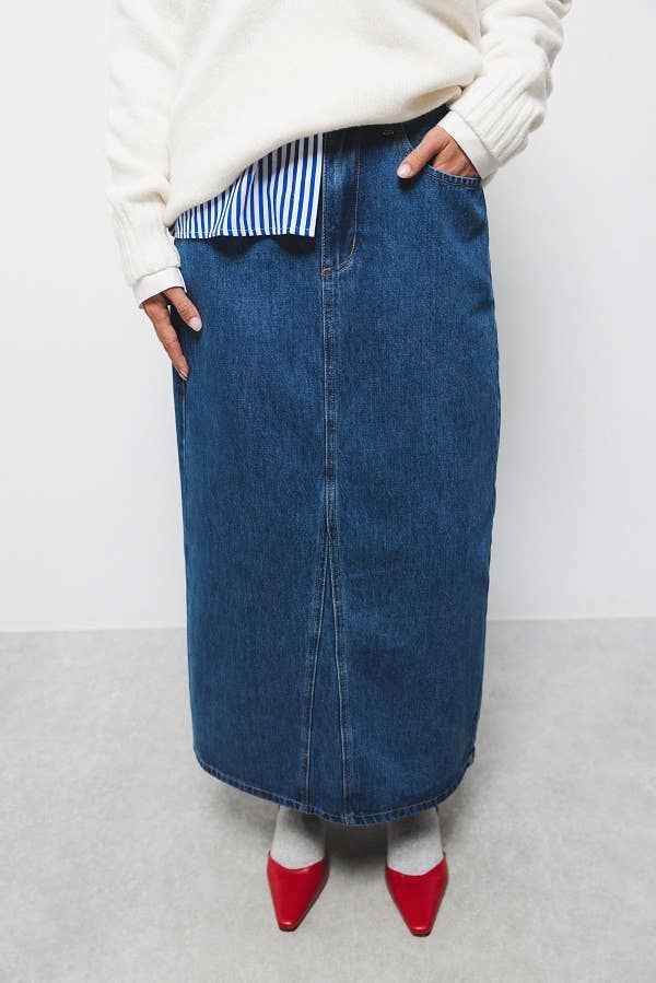 Gonna midi in denim a cinque tasche