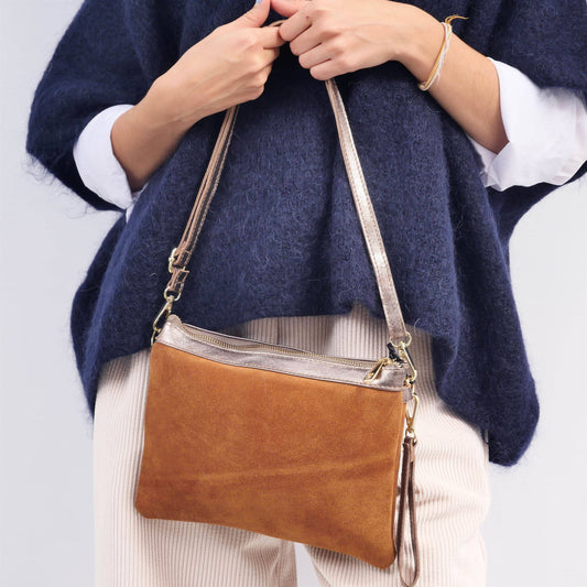 Pochette in pelle con tracolla