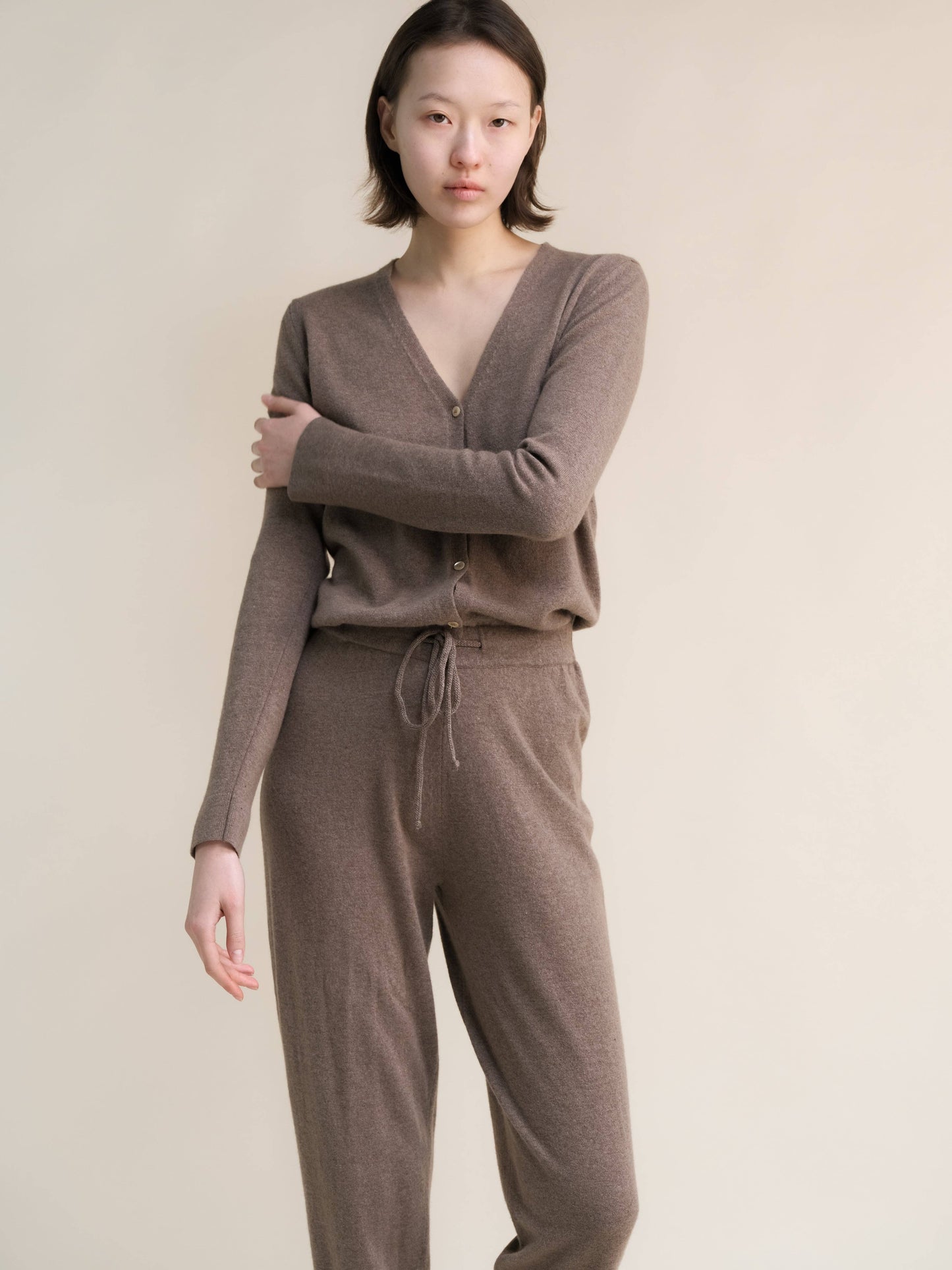 Tuta in misto cashmere con scollo a V
