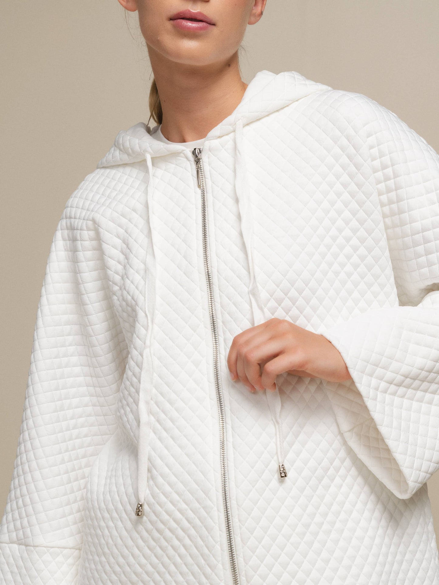 Cappotto donna trapuntato con cappuccio e zip