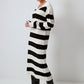 Abito in maglia a righe con colletto ampio