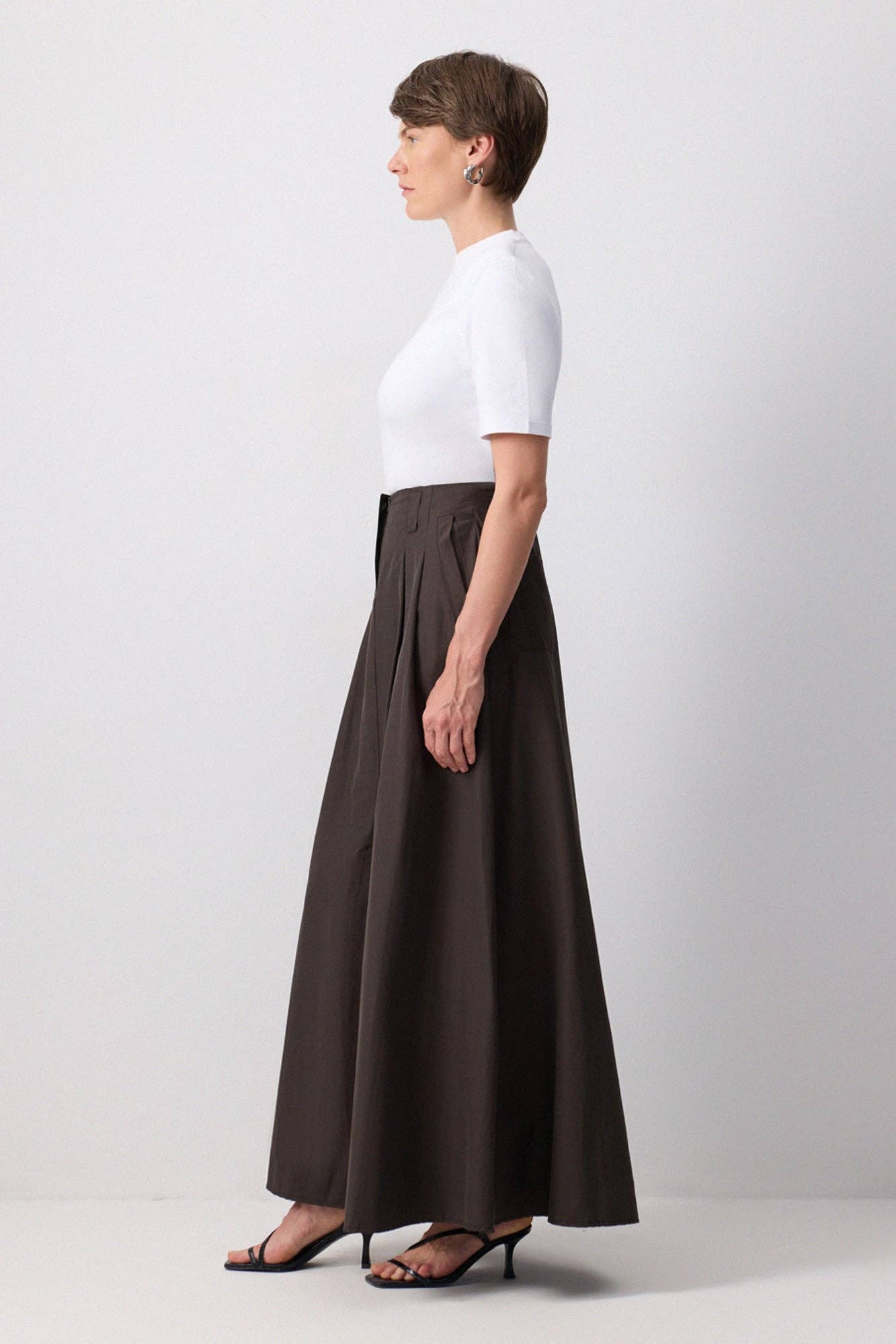 Gonna maxi a vita alta a trapezio con pince sartoriali