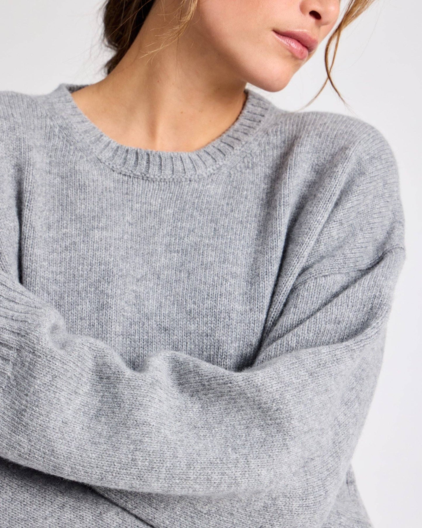 Maglione Emely in lana d’agnello biologica GOTS grigio mélange