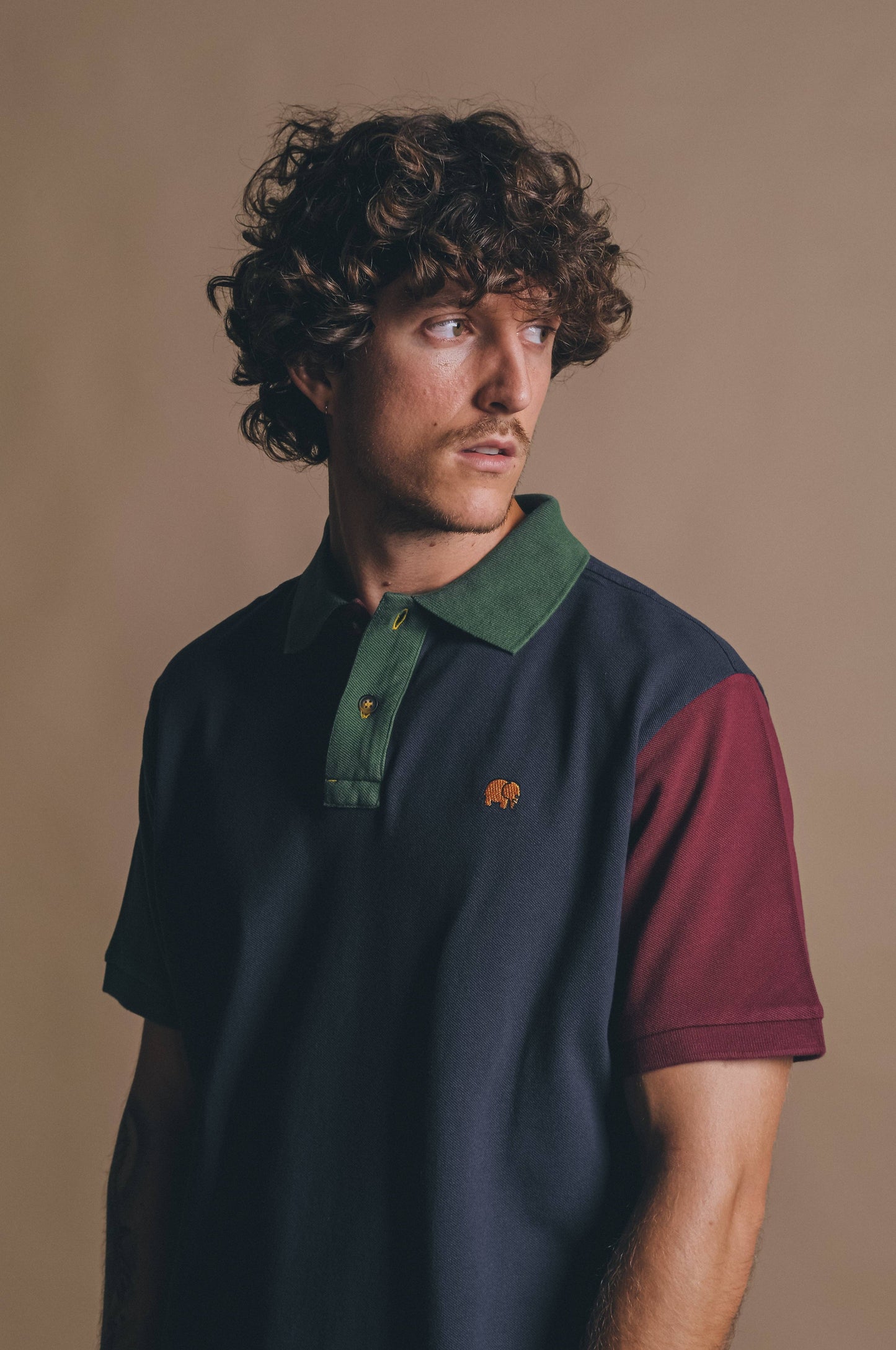 Polo color block in cotone biologico blu
