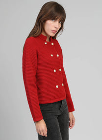 Cardigan in maglia rossa con bottoni dorati e collo alto
