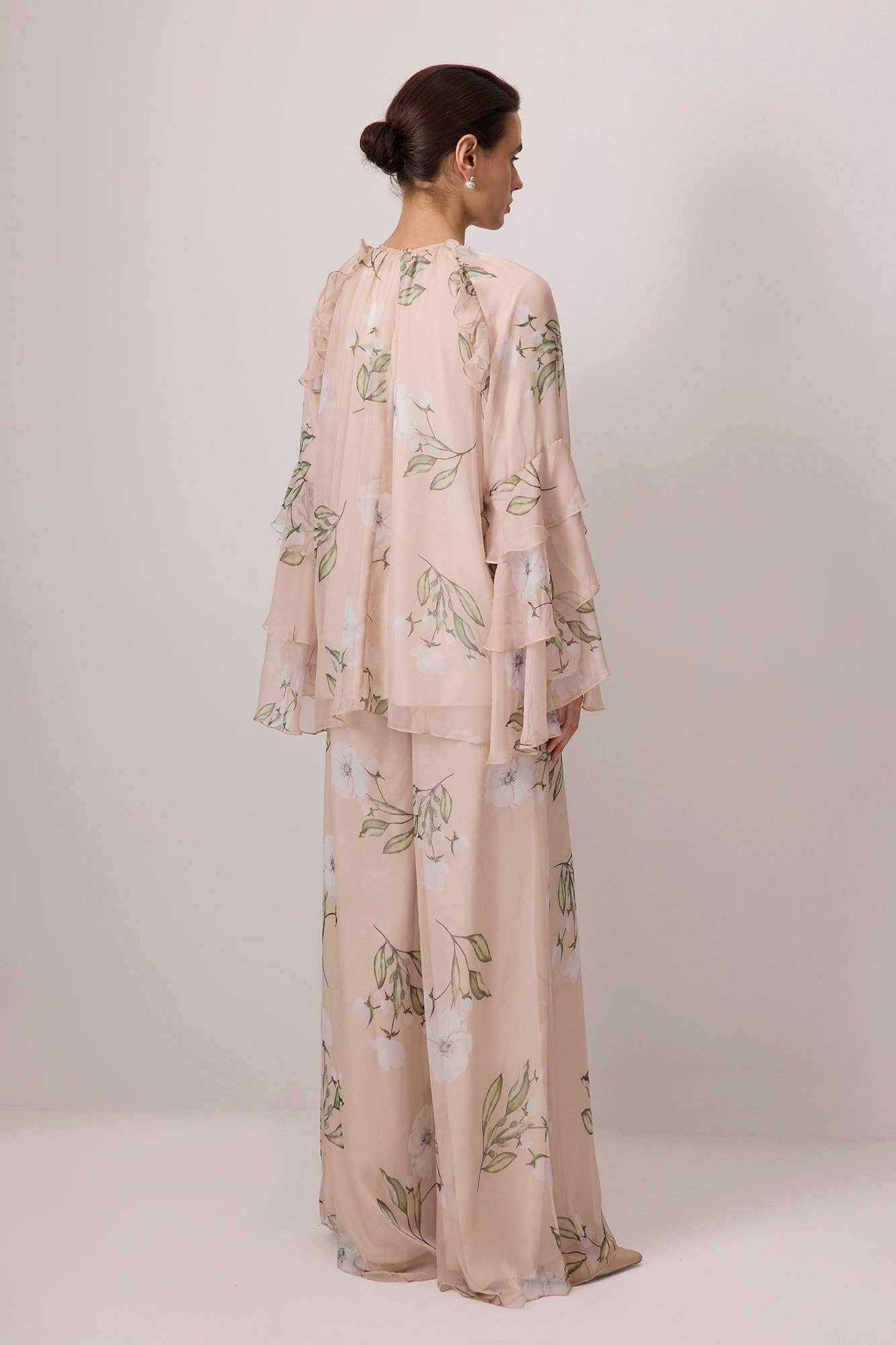 Completo tunica e pantaloni in chiffon floreale rosa