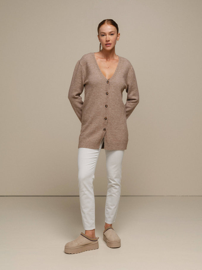 Cardigan lungo in maglia da donna con scollo a V