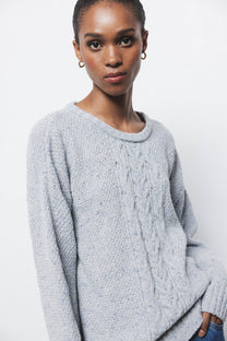 Maglione in lana con lavorazione a trecce
