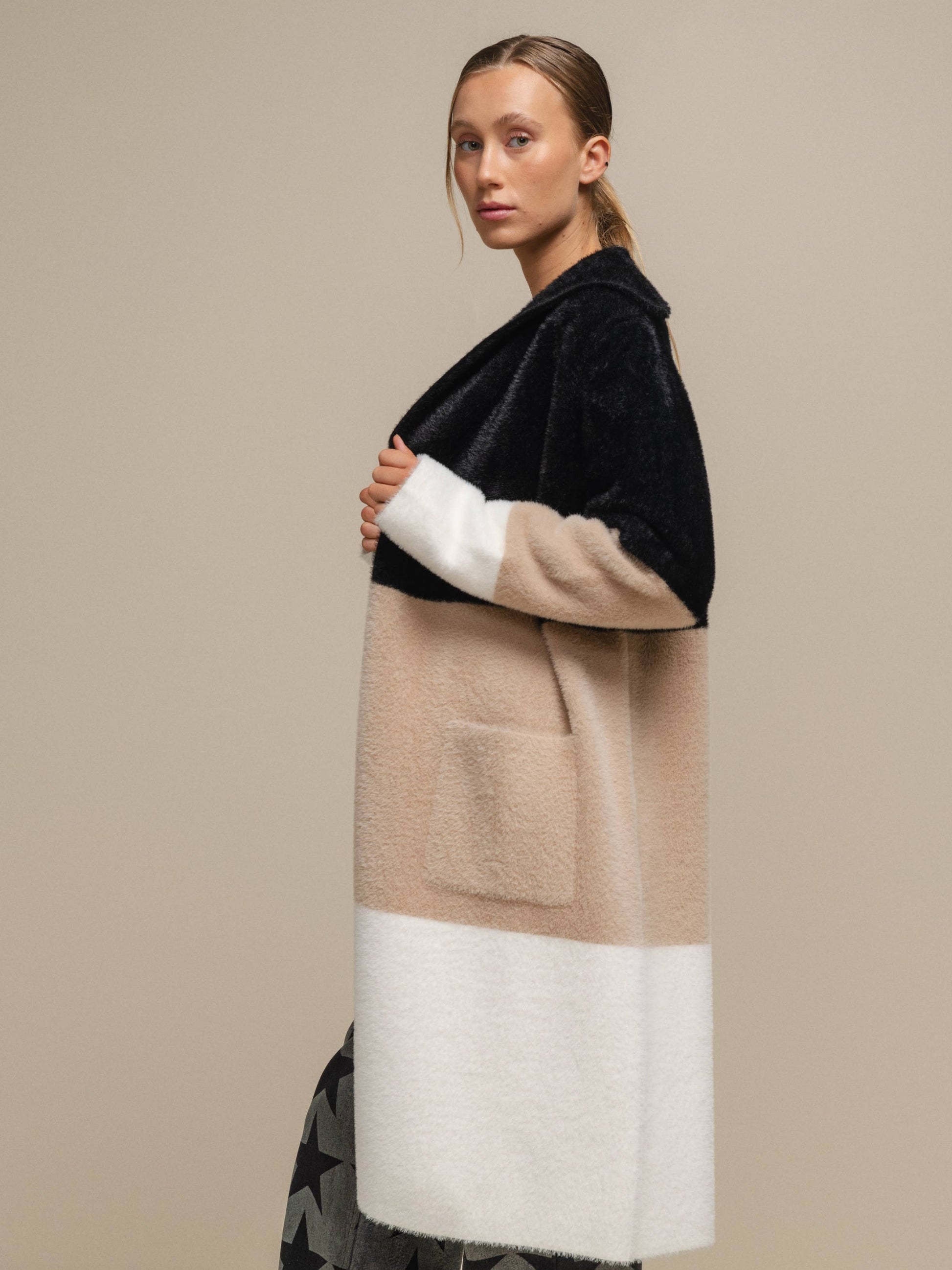 Cappotto cardigan in maglia color block da donna