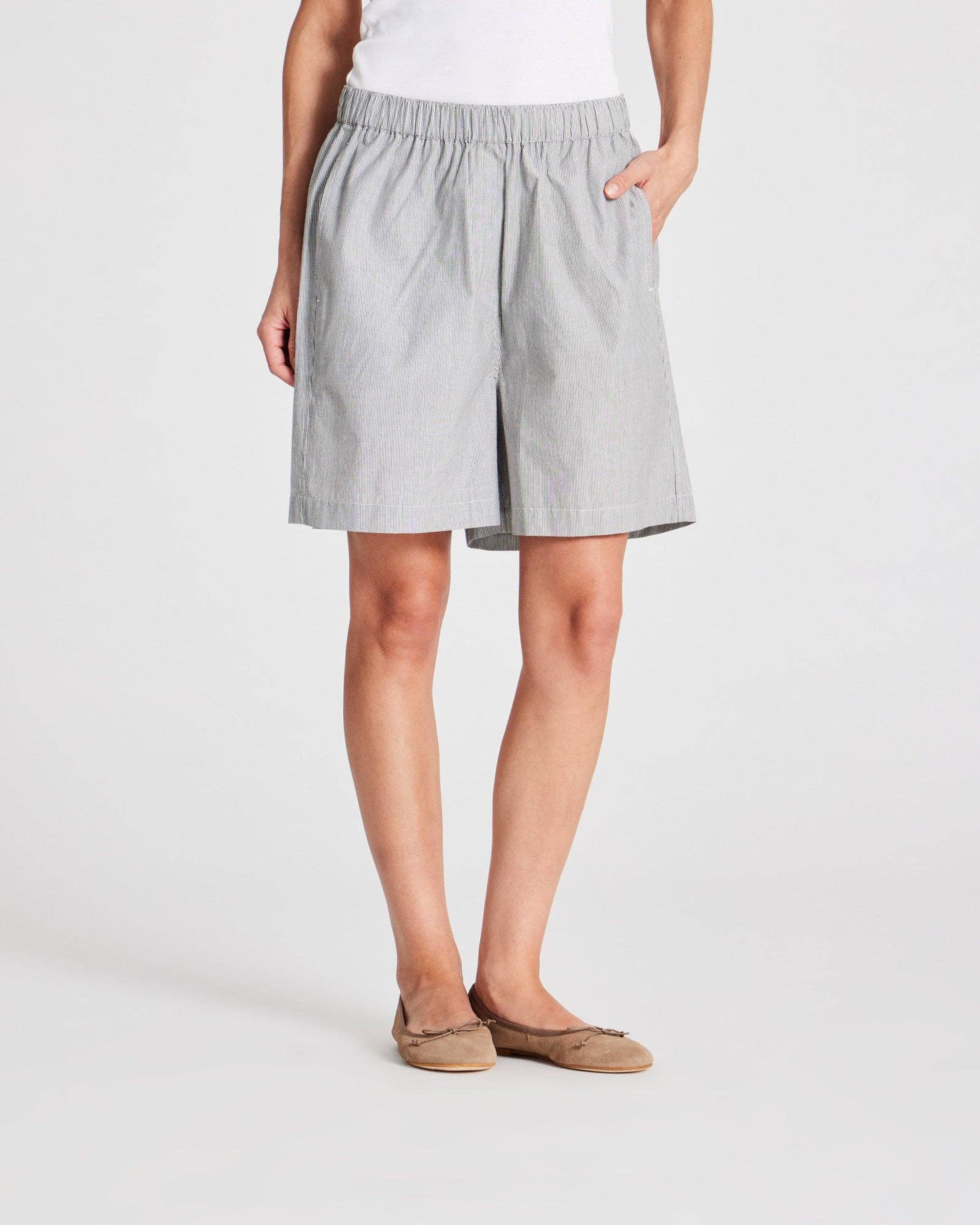 Shorts in popeline a righe grigio scuro ed écru