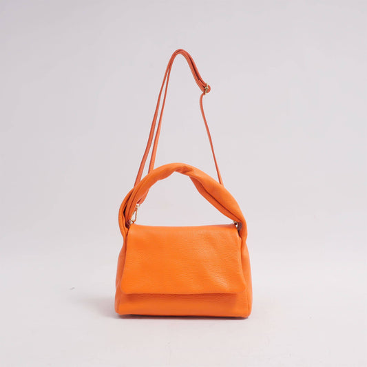 Borsa a spalla in pelle con patta