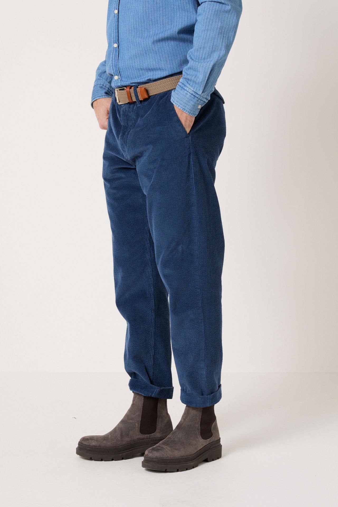 Pantaloni Sundy in velluto a coste blu celeste