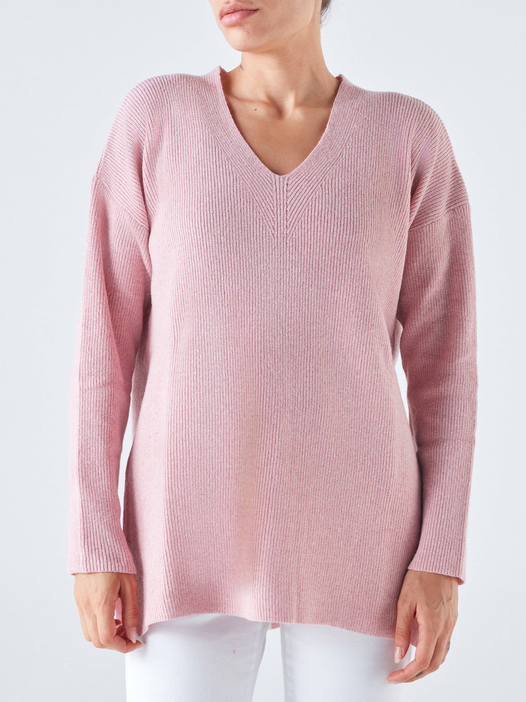 Maglione a coste con scollo a V