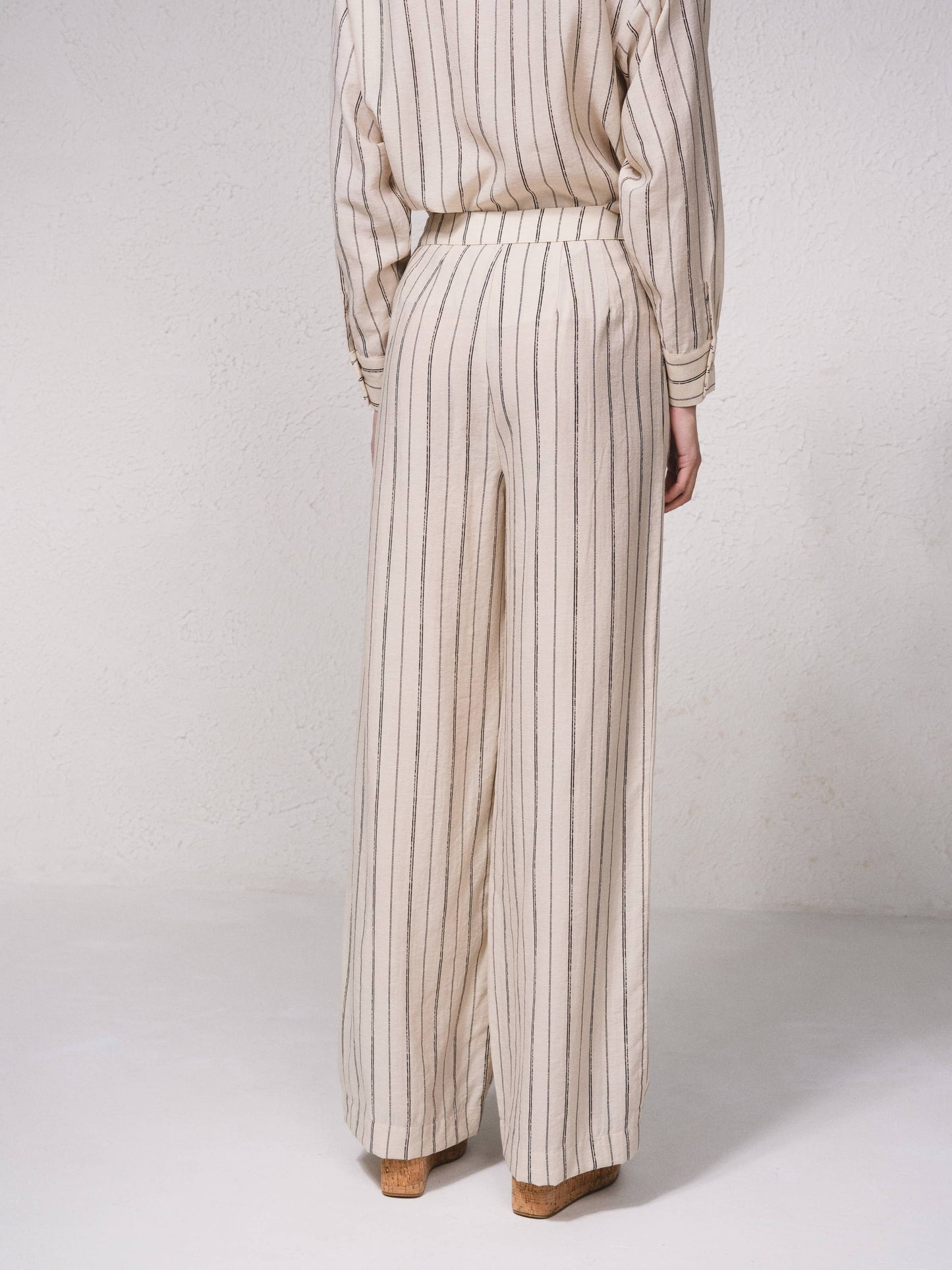 Pantaloni ampi a righe in misto lino