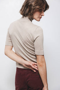 Maglione dolcevita a maniche tre quarti in maglia rasata
