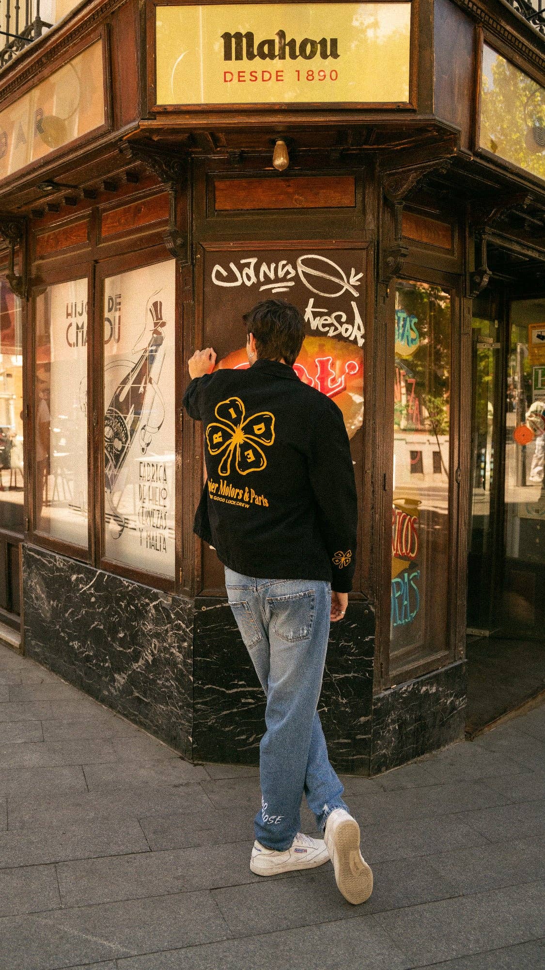 Jeans in denim di cotone organico con ricamo