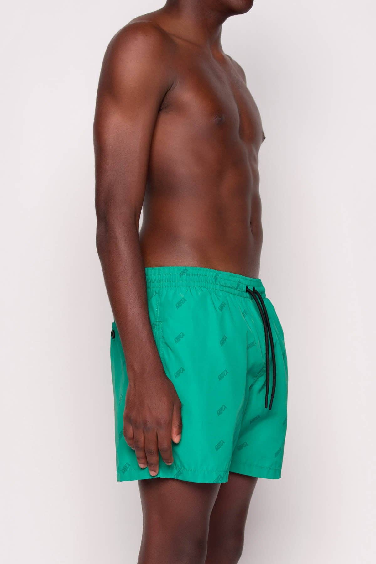 Costume da bagno uomo verde con asciugatura rapida