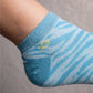 Calzini alla caviglia zebra in cotone pettinato blu