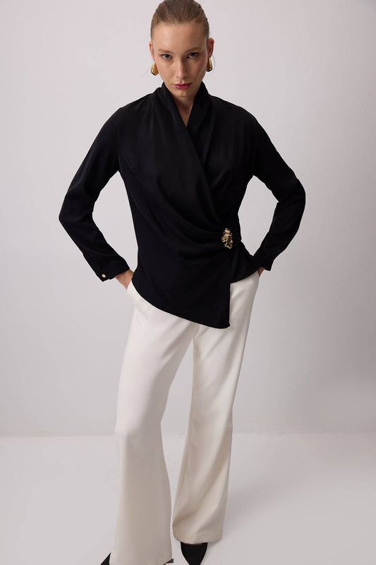 Blusa drappeggiata elegante