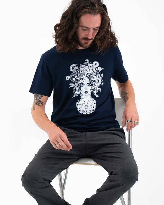 T-shirt Medusa navy con grafica skateboard