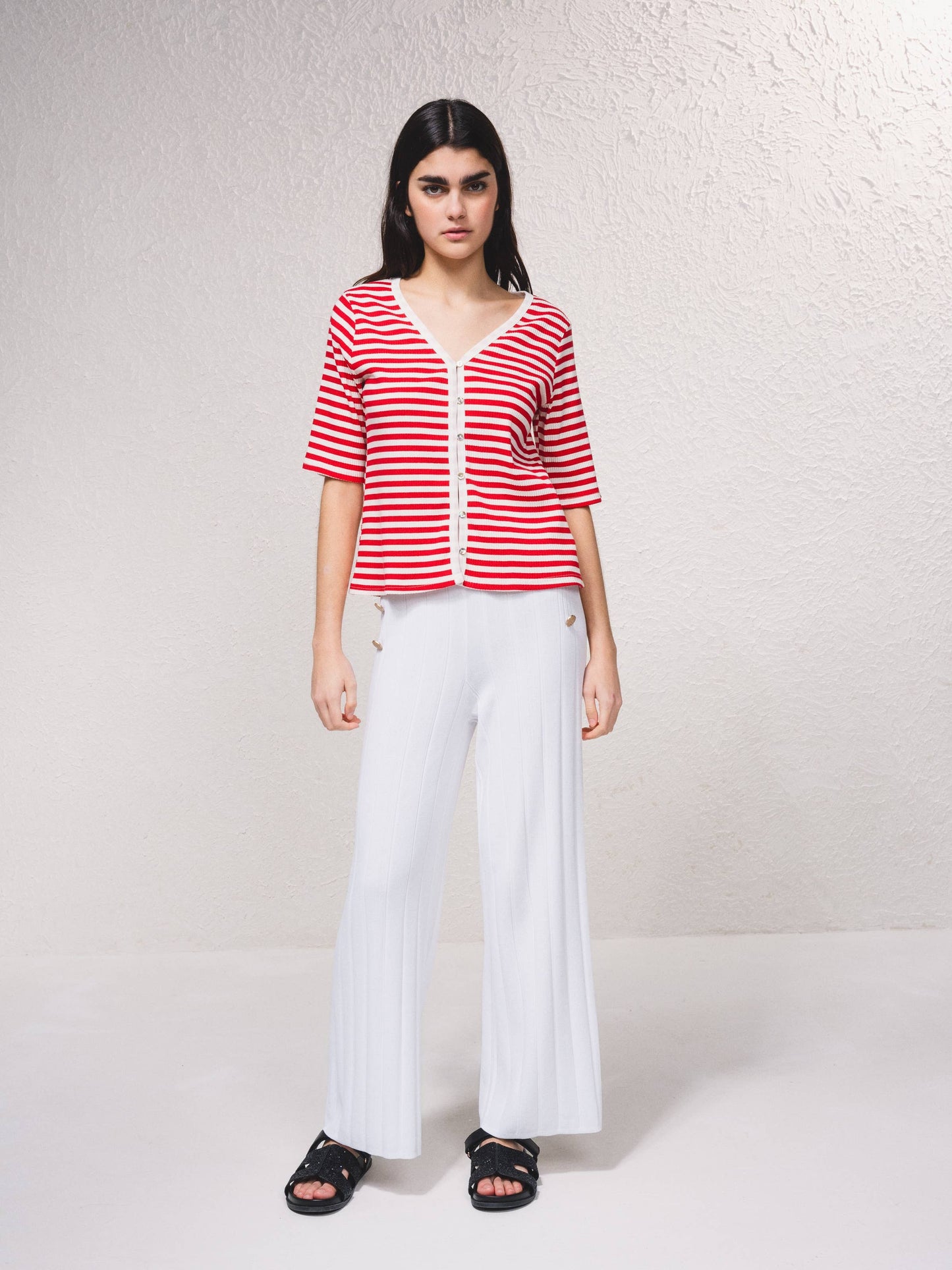 Cardigan a righe con scollo a V e bottoni, manica corta