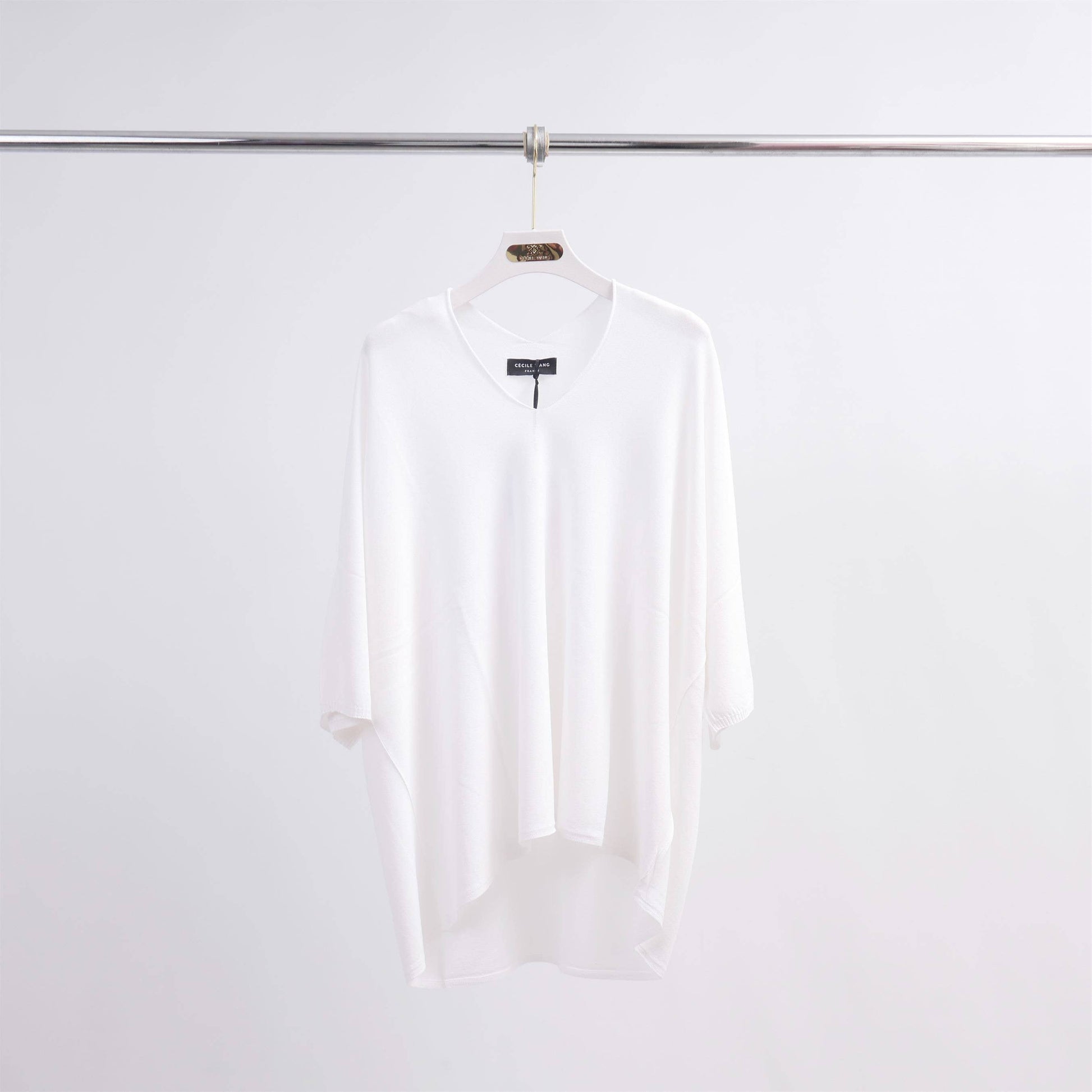Maglione leggero a pipistrello con scollo a V