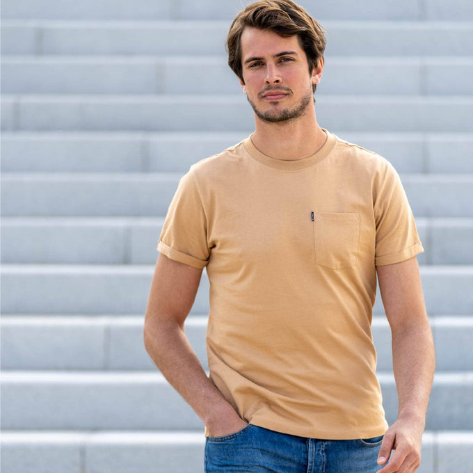 T-shirt in cotone biologico color desert mélange con taschino