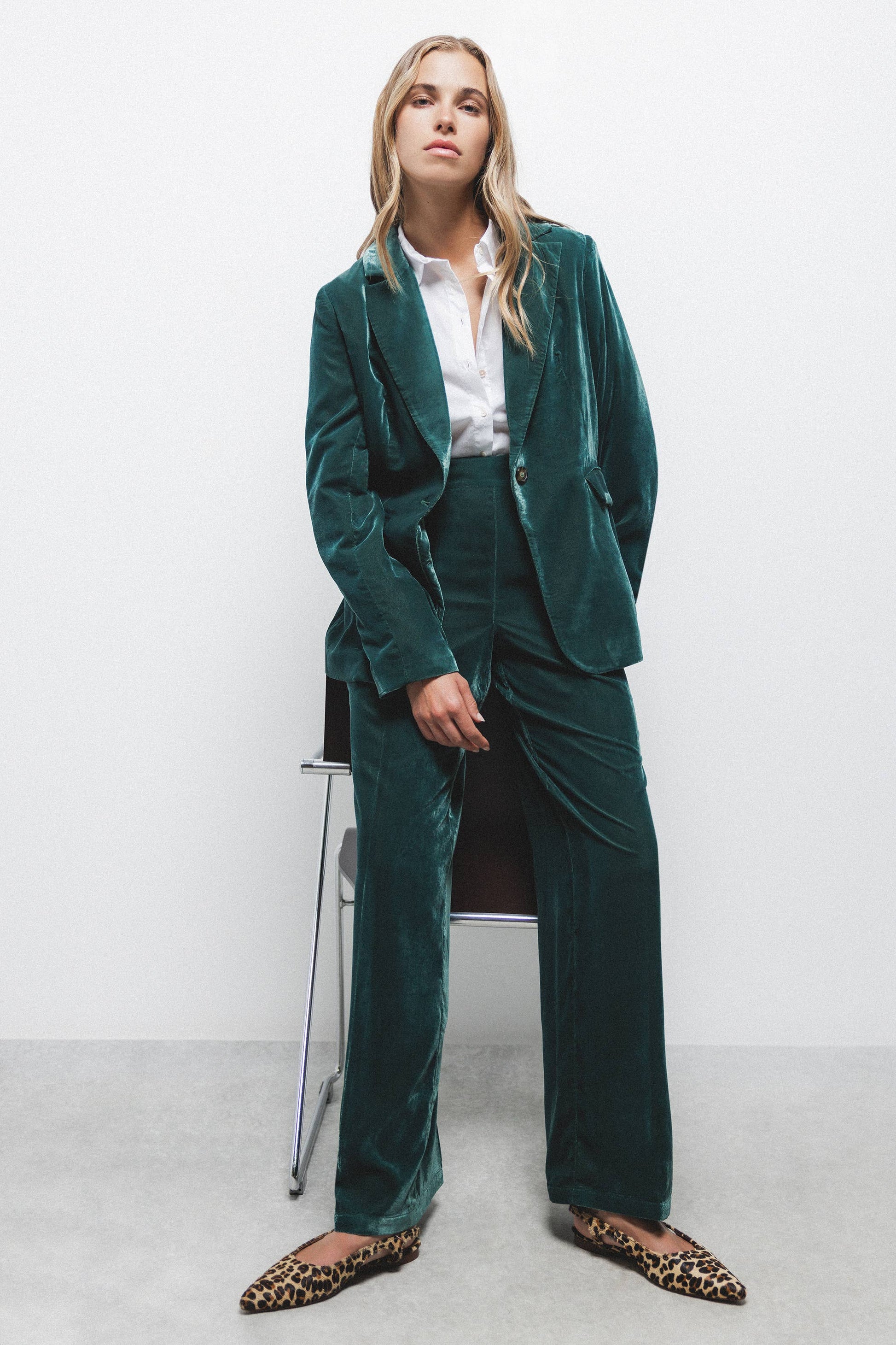 Pantaloni effetto velluto a vita alta