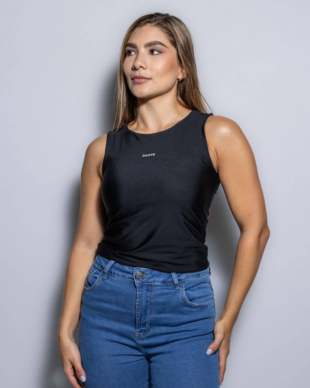 Top nero antimacchia in lycra