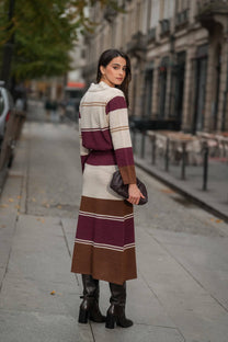 Gonna midi in maglia a righe bordeaux e marrone