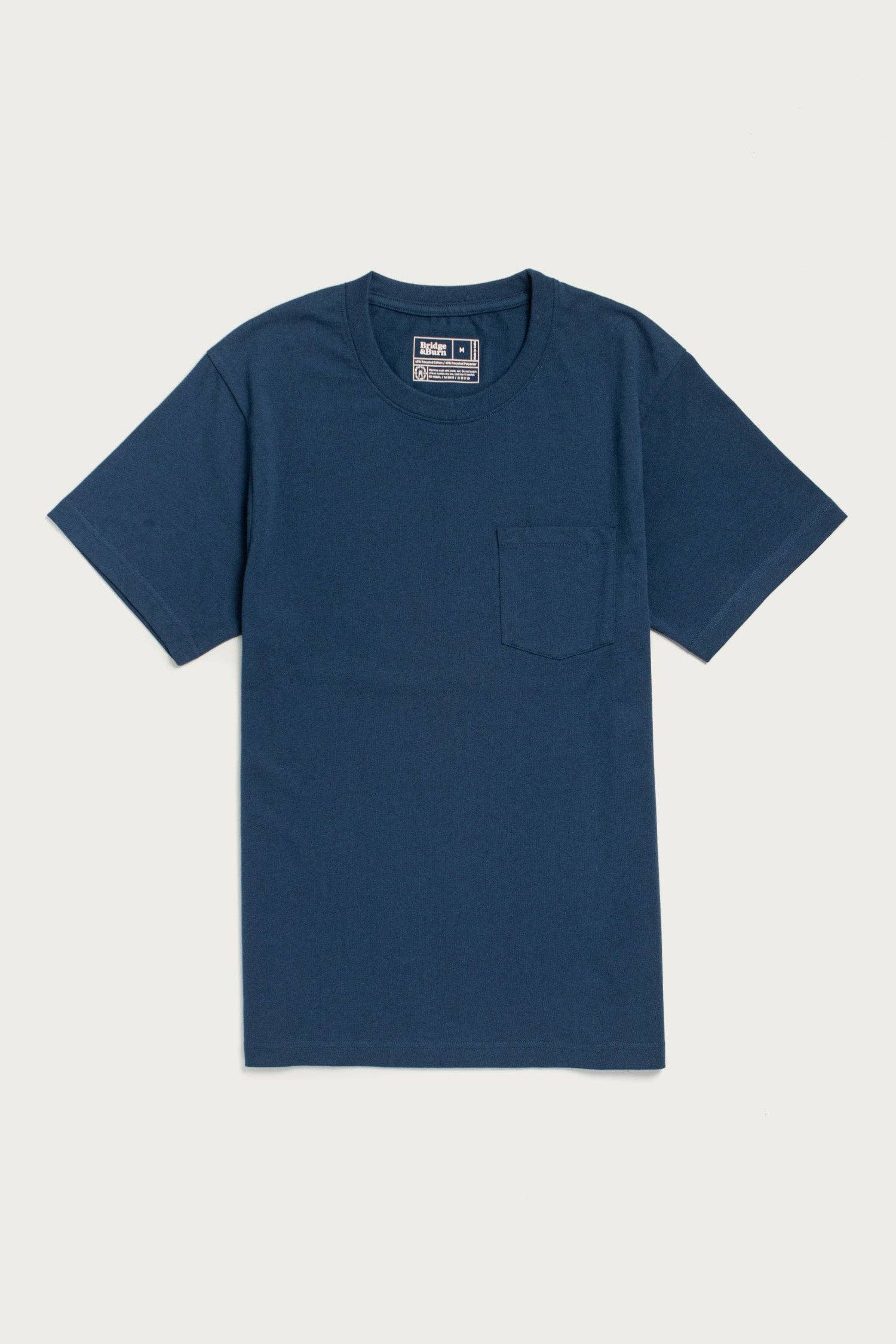 T-shirt sostenibile con taschino in cotone riciclato