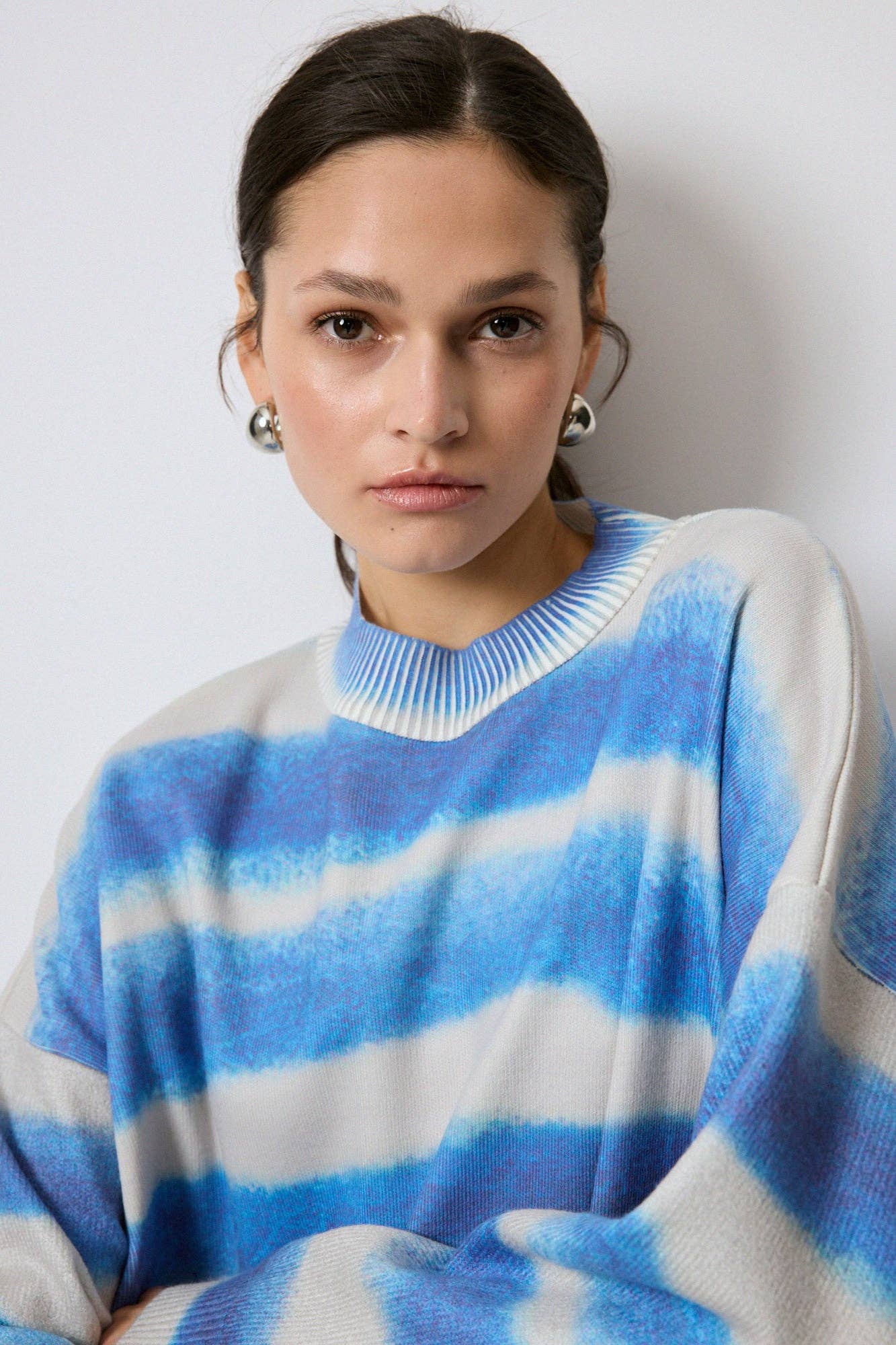 Maglione oversize a righe morbido blu