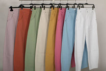 Pantaloni in twill con spille decorative
