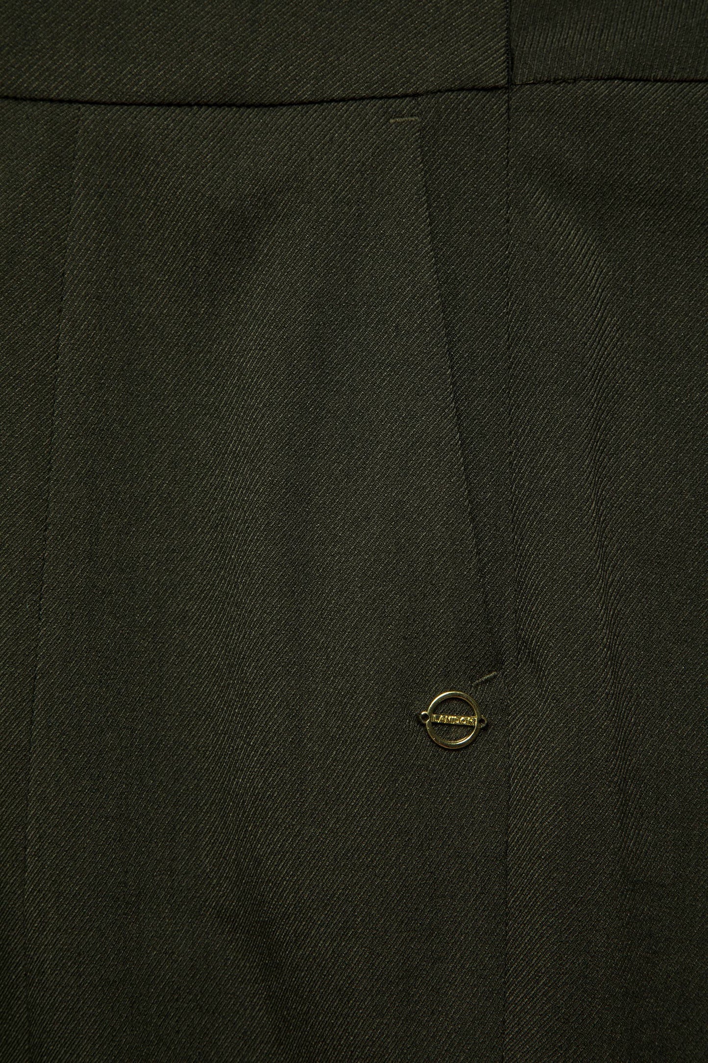 Pantaloni slim fit essenziali