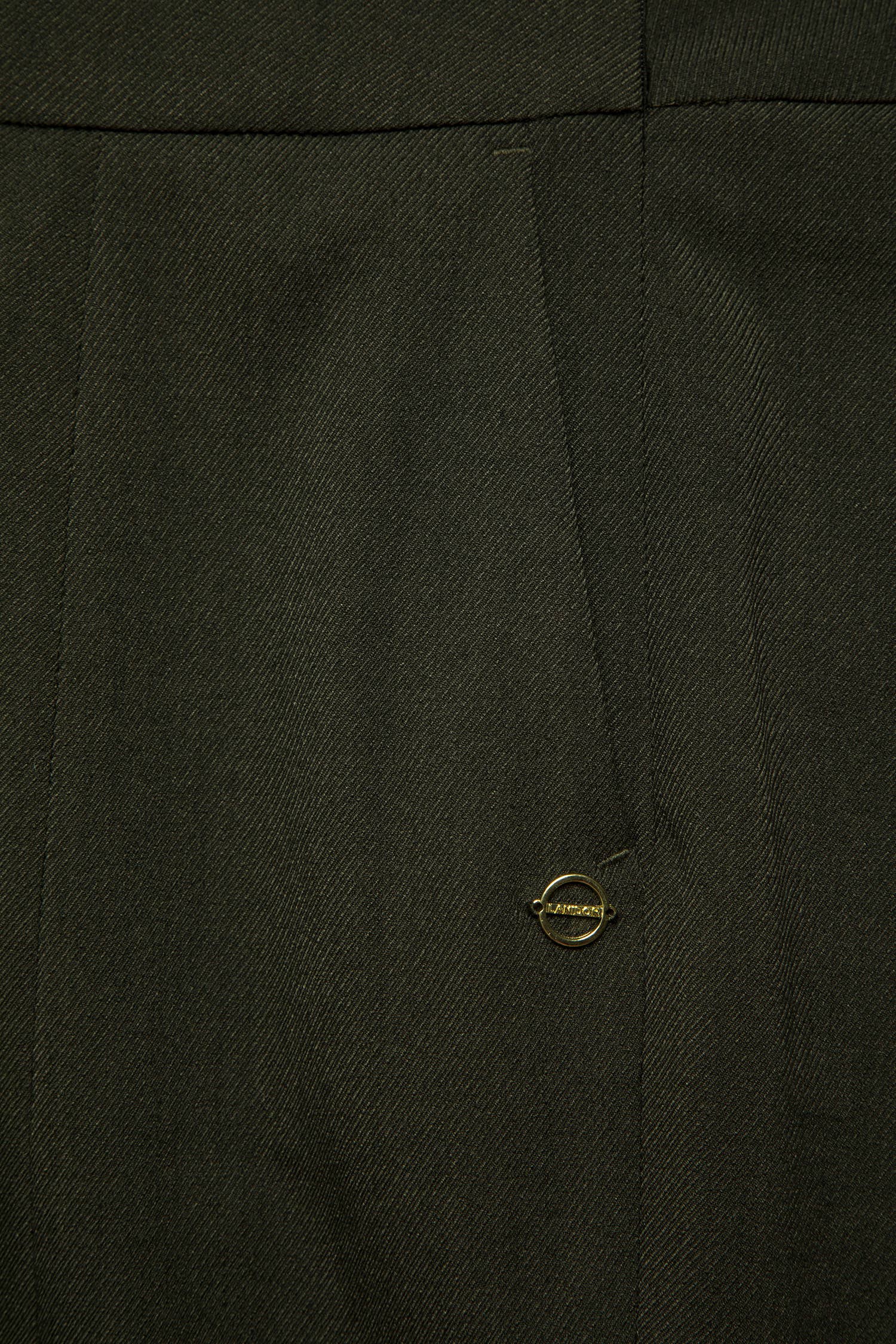Pantaloni slim fit essenziali