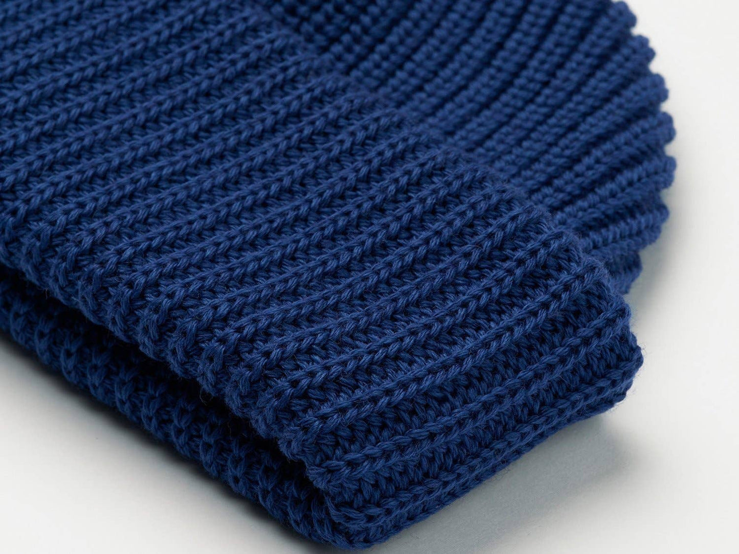 Cappello beanie in lana merino blu a coste