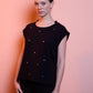 T-shirt donna in cotone con borchiette