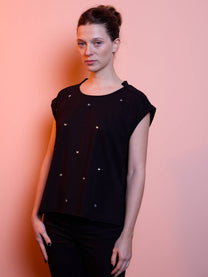 T-shirt donna in cotone con borchiette