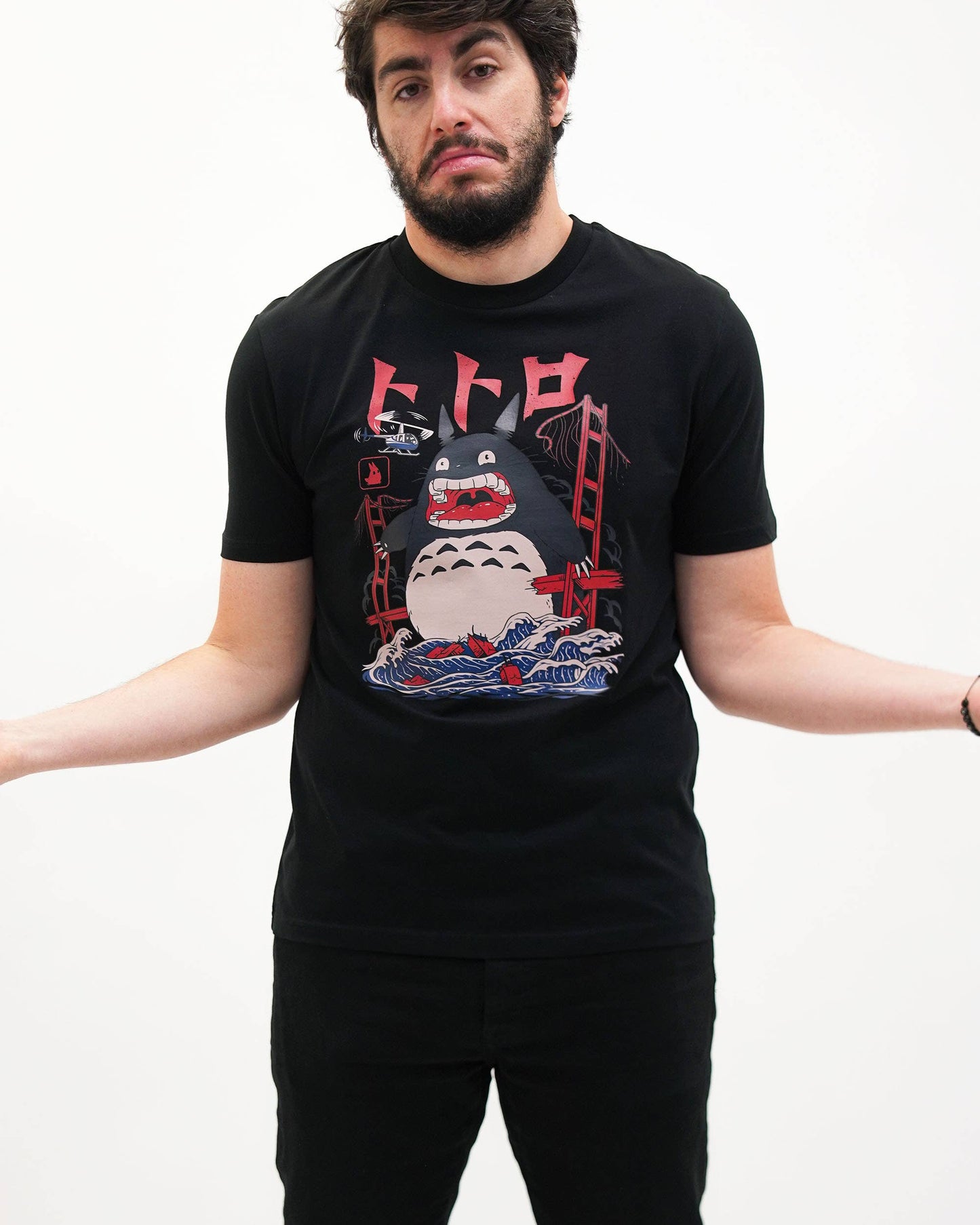 T-shirt Totoro Attack in cotone biologico
