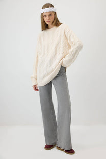 Maglione oversize a trecce in maglia ecrù