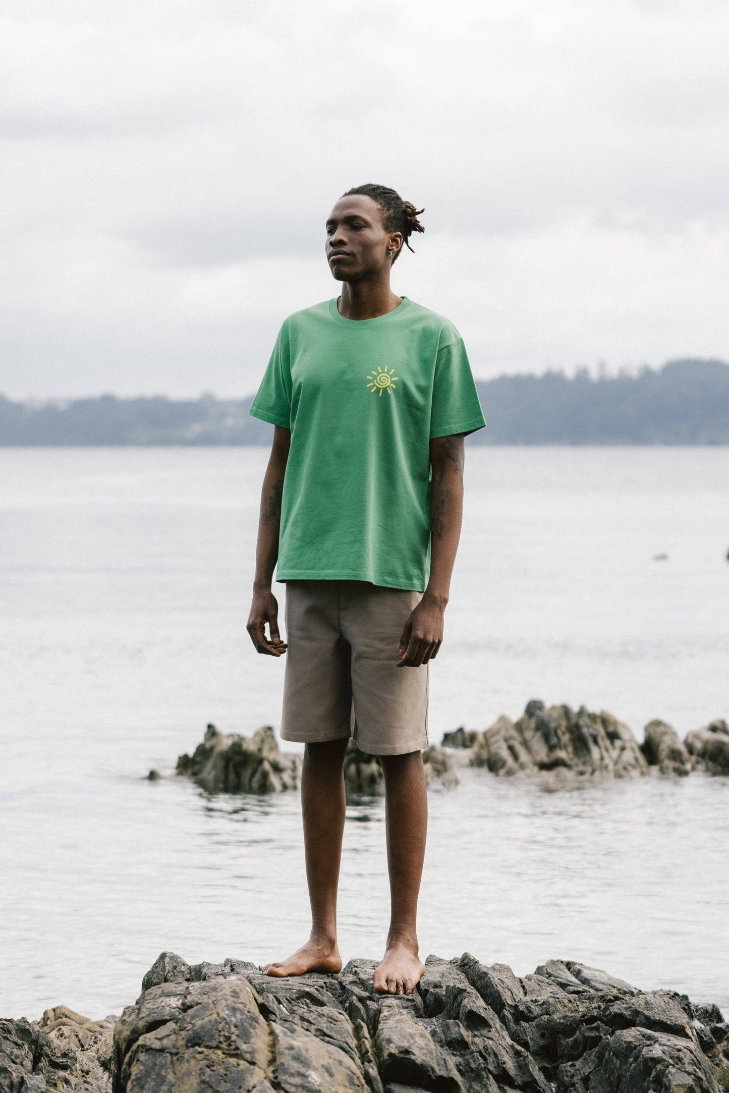 T-shirt Verde Sole con Stampa Sole