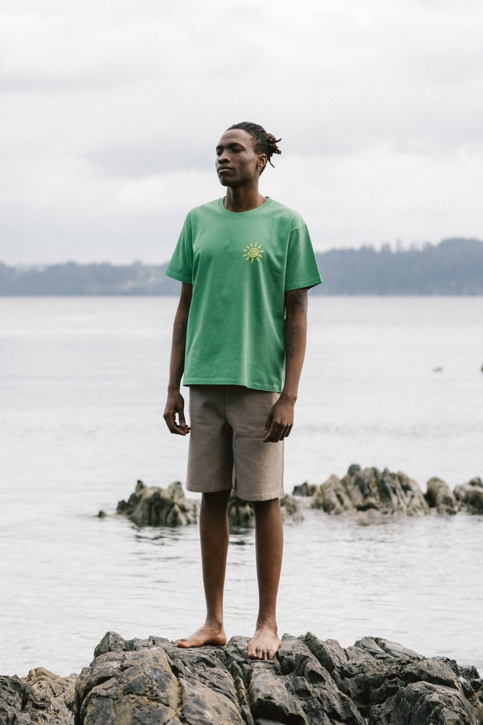 T-shirt Verde Sole con Stampa Sole