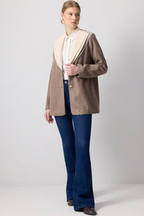 Giacca in feltro con maxi colletto in organza