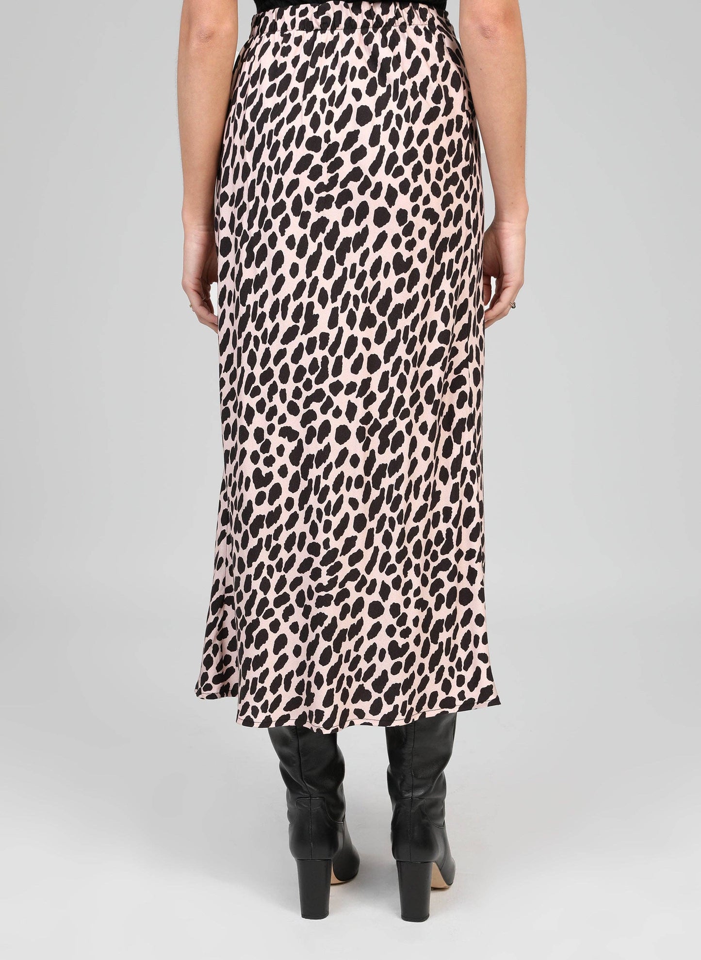 Gonna lunga animalier beige con bottoni dorati